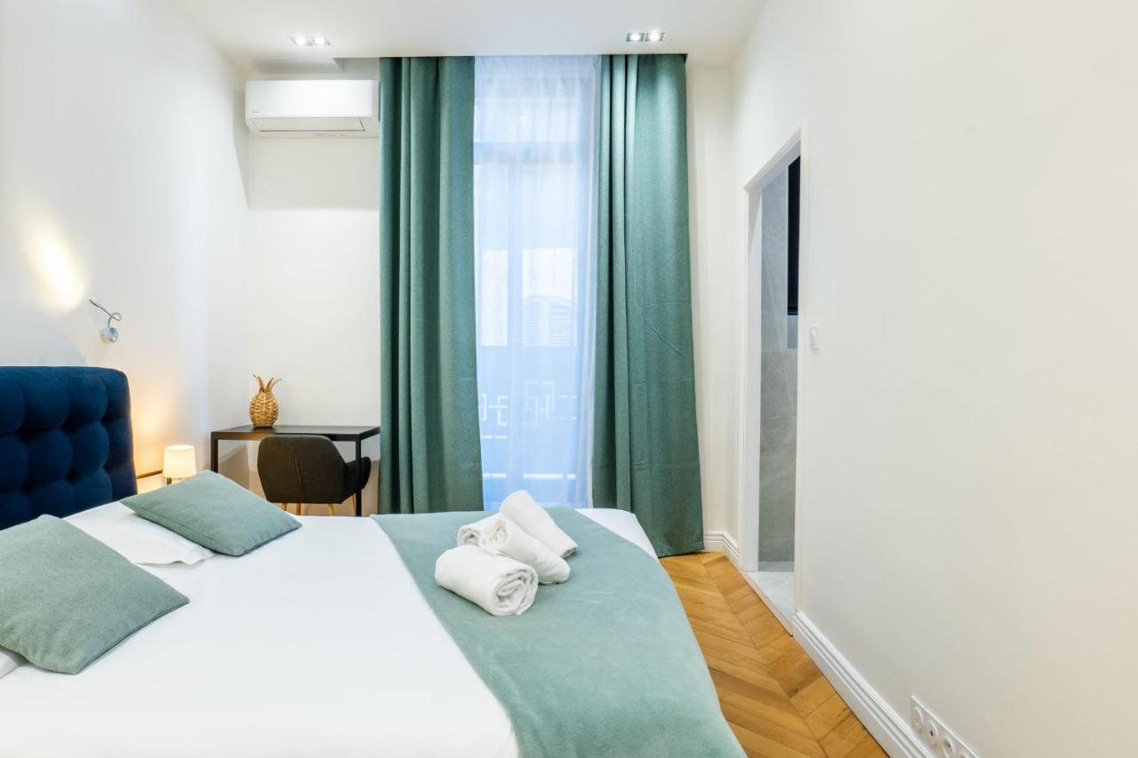 3-br In The Heart Of Downtown Apartment Cannes